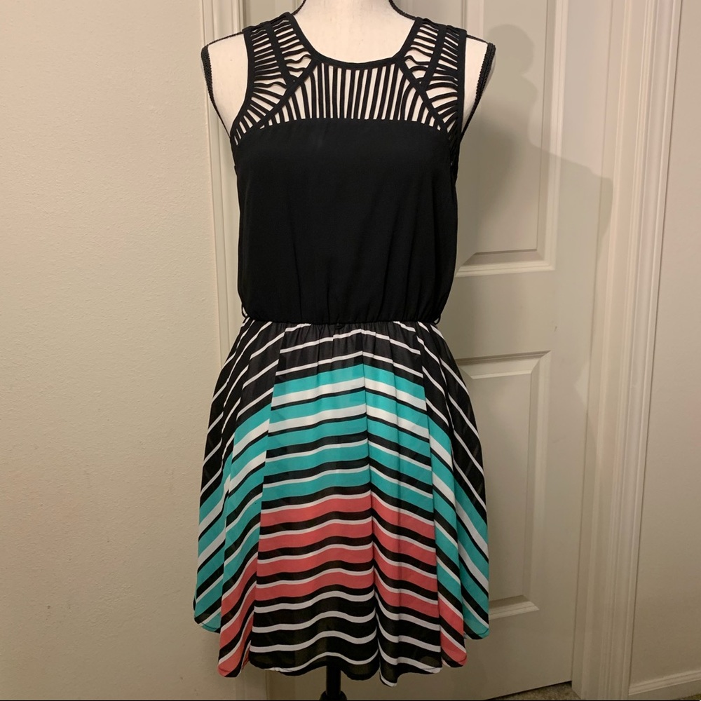 Candie’s Black Chevron Print Dress Juniors Size M